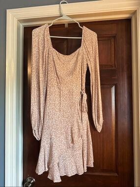 Altar’d State size small pretty pink floral long sleeve dress only worn once.